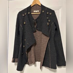 Chic Grey and Brown Buttoned Blazer